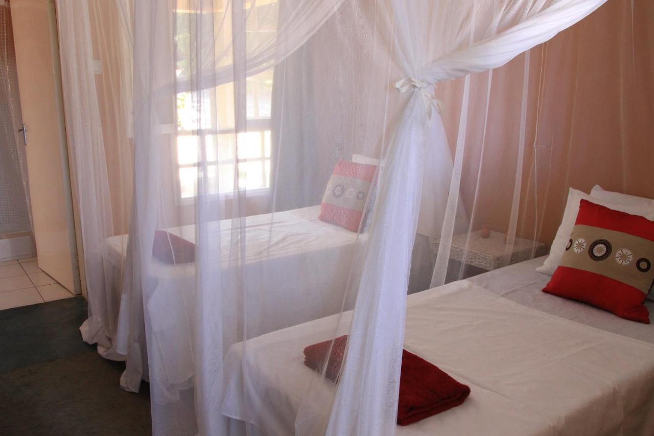 Lobster Chalets Villa Tofo Exterior photo